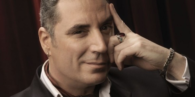 Pérez Reverte firma el prologo del próximo disco de Loquillo